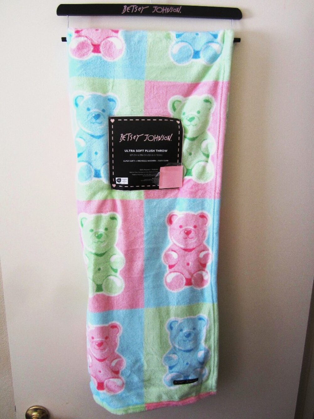 Betsey Johnson Ultra Soft Plush Throw Blanket Teddy Bears Gummy Bears